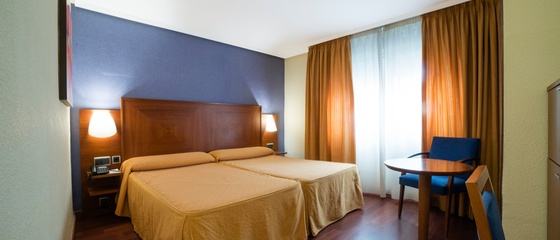 Roomservice Hotel Torreluz Centro